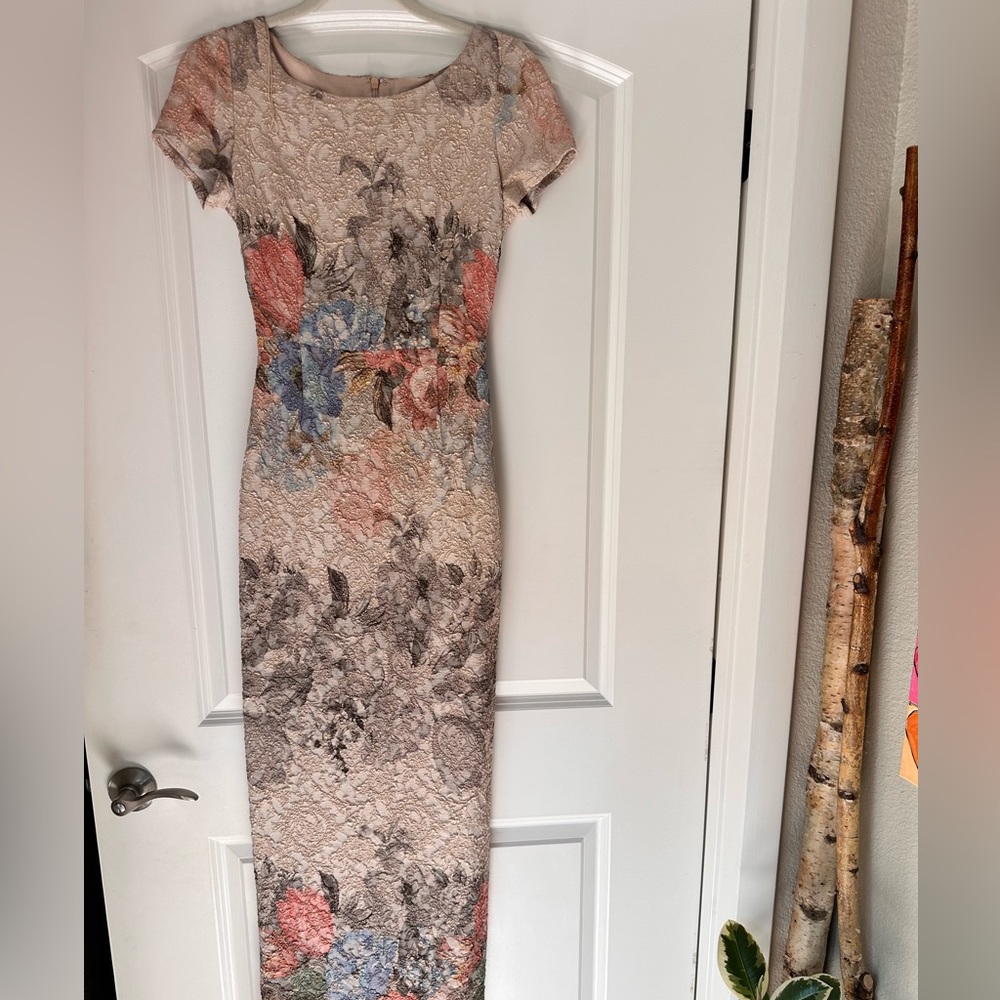 Adrianna Pappell floral print jacquard boat neck short sleeve gown